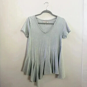 Anthropologie asymmetrical‎ hem top